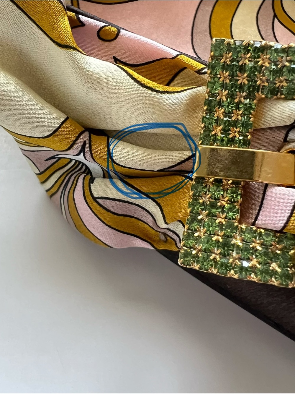 Vintage EMILIO PUCCI Silk Satin Mules w/ Emerald Crystal Buckle -Size EU 36.5 - Picture 10 of 14